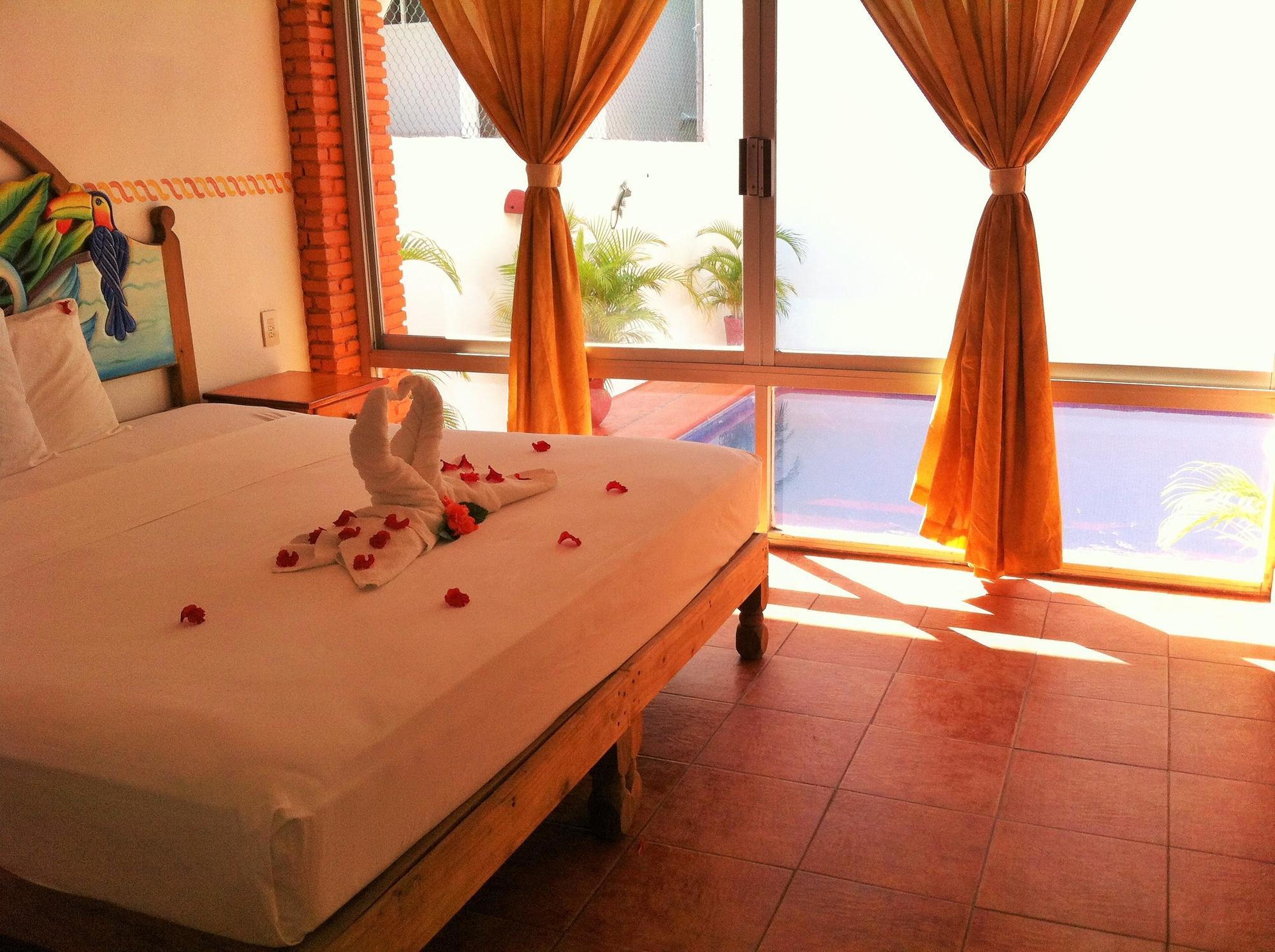 Casa De La Palma Zihuatanejo