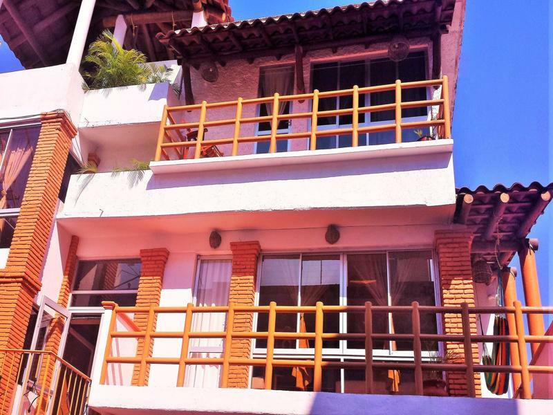 Casa De La Palma Zihuatanejo